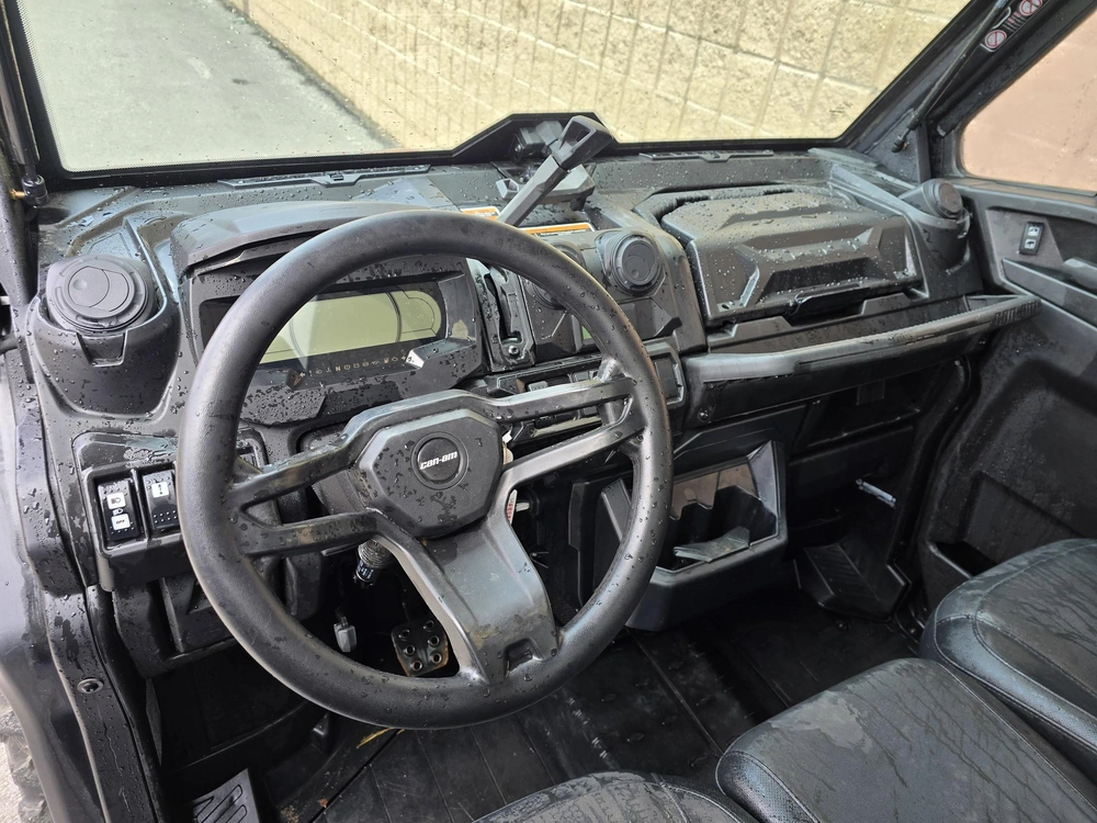 2025 Brp Defender 6x6 Limited Hd10 alt