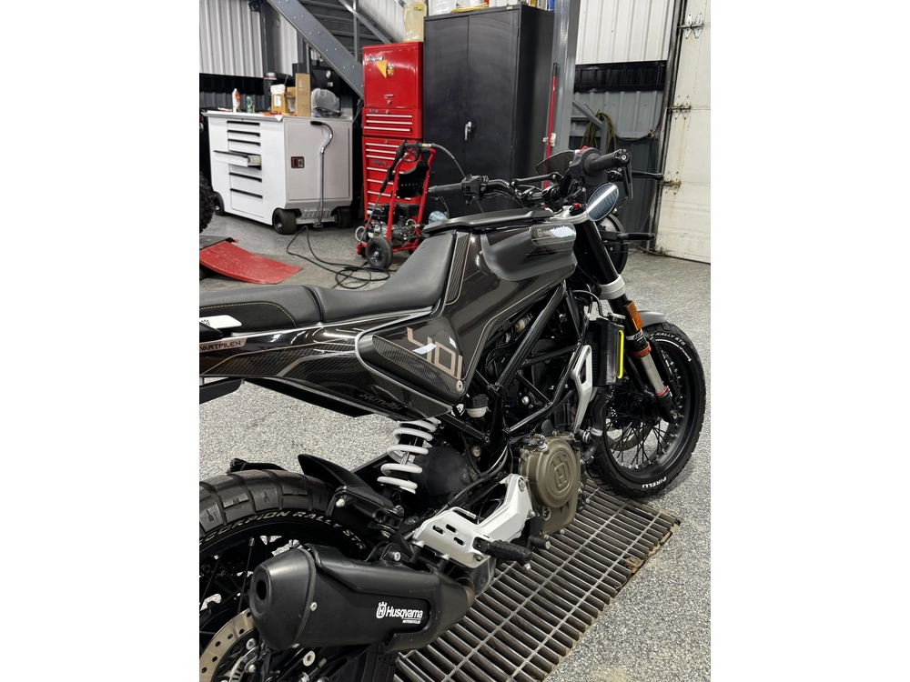 2021 Husqvarna Svartpilen 401 alt