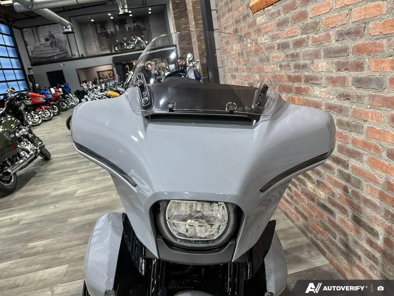 2026 Harley-Davidson Street Glide Limited thumbnail 16