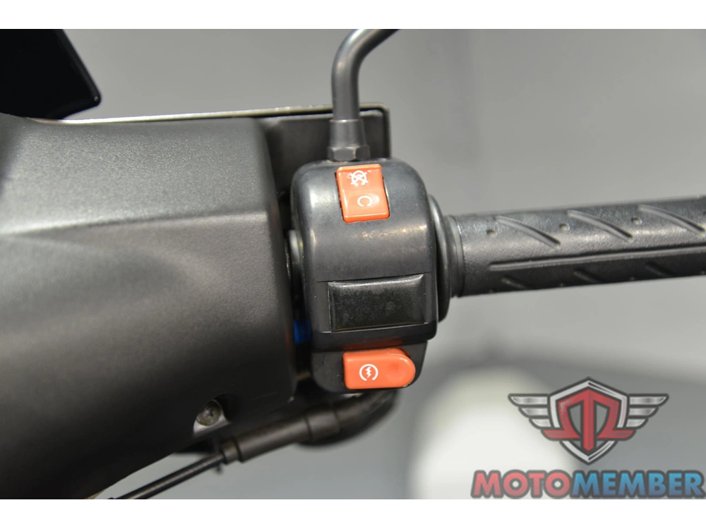 2013 Kymco Super 8 150 alt