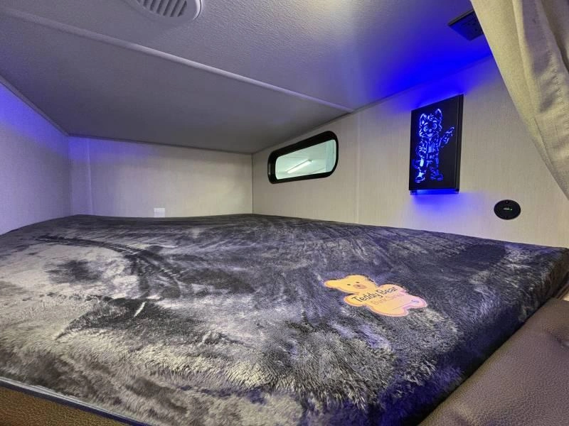 2026 Cherokee Grey Wolf 23dbh alt