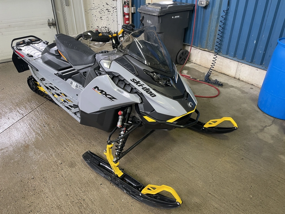 Ski-doo Mxz Blizzard 850 Etec 137" 2025 alt