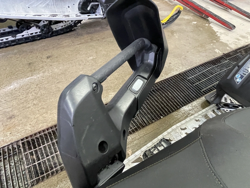 Ski-doo Grand Touring Sport 900 Ace 2026 alt