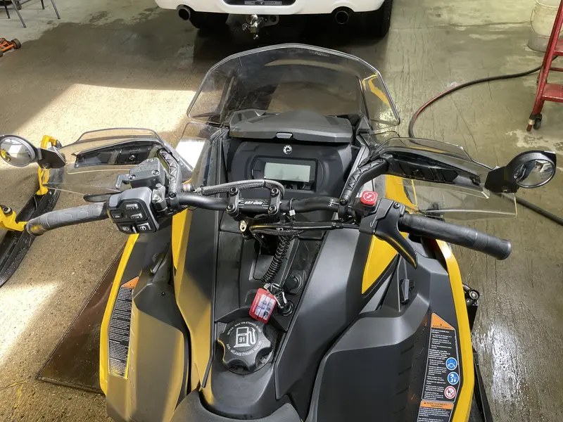 Ski-Doo MXZ Adrenaline 850 Etec 137" 2025