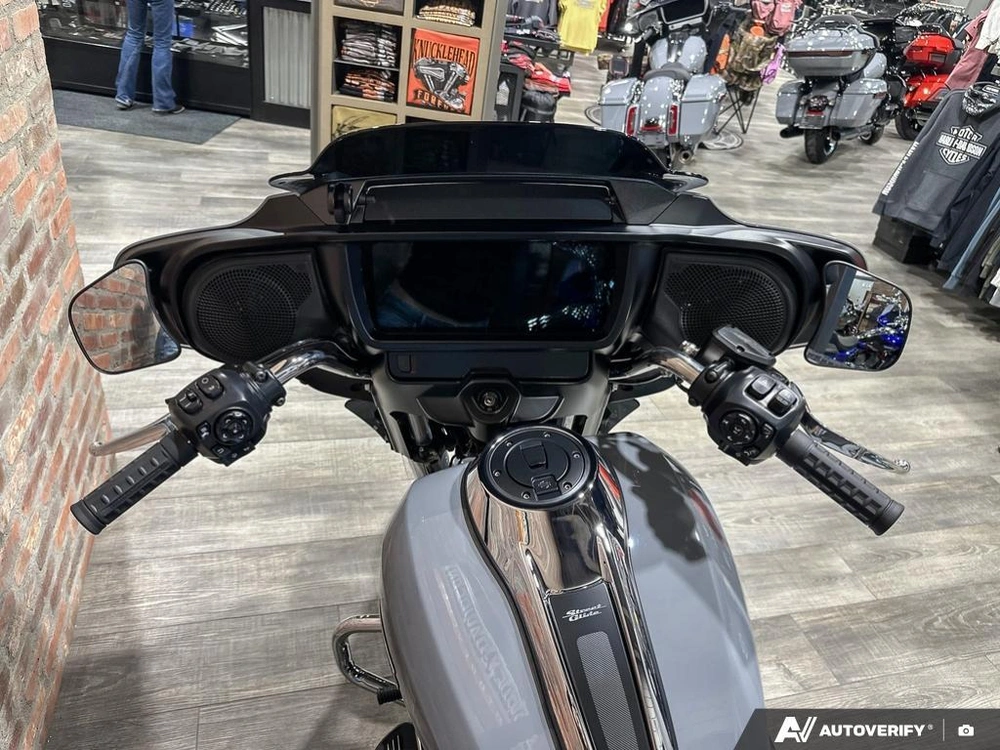 2026 Harley-davidson Street Glide alt