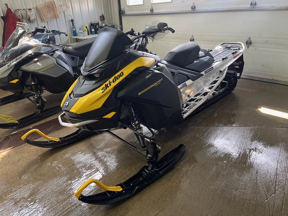Ski-doo Backcountry Sport 600 Efi 2026 alt
