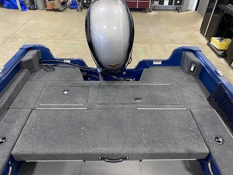 2026 Smoker-craft Excursion 176 Dc alt