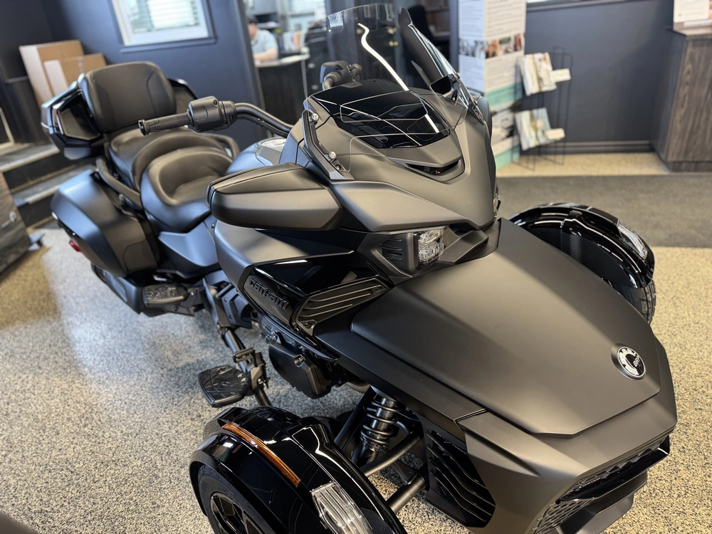 Can-am F3 Limited 2026 alt