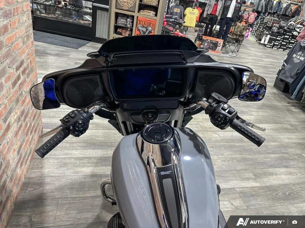 2026 Harley-davidson Street Glide alt