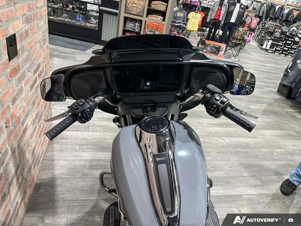 2026 Harley-davidson Street Glide alt