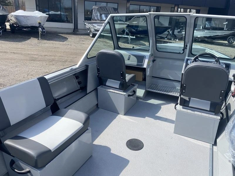 2025 Smoker-craft Pro Sportsman 1872 Dc alt