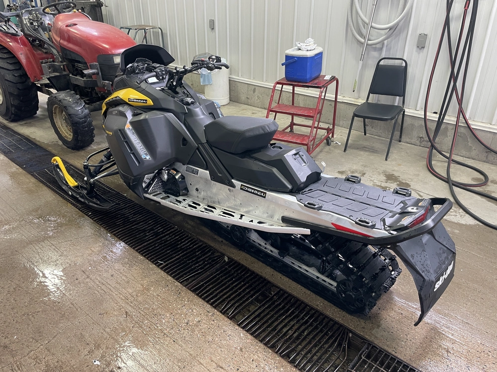 Ski-doo Renegade Sport 600 Ace 2026 alt