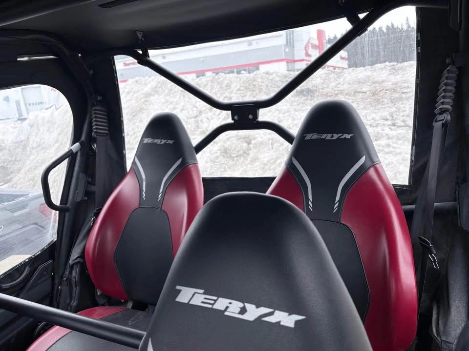 2023 Kawasaki Teryx 4 alt