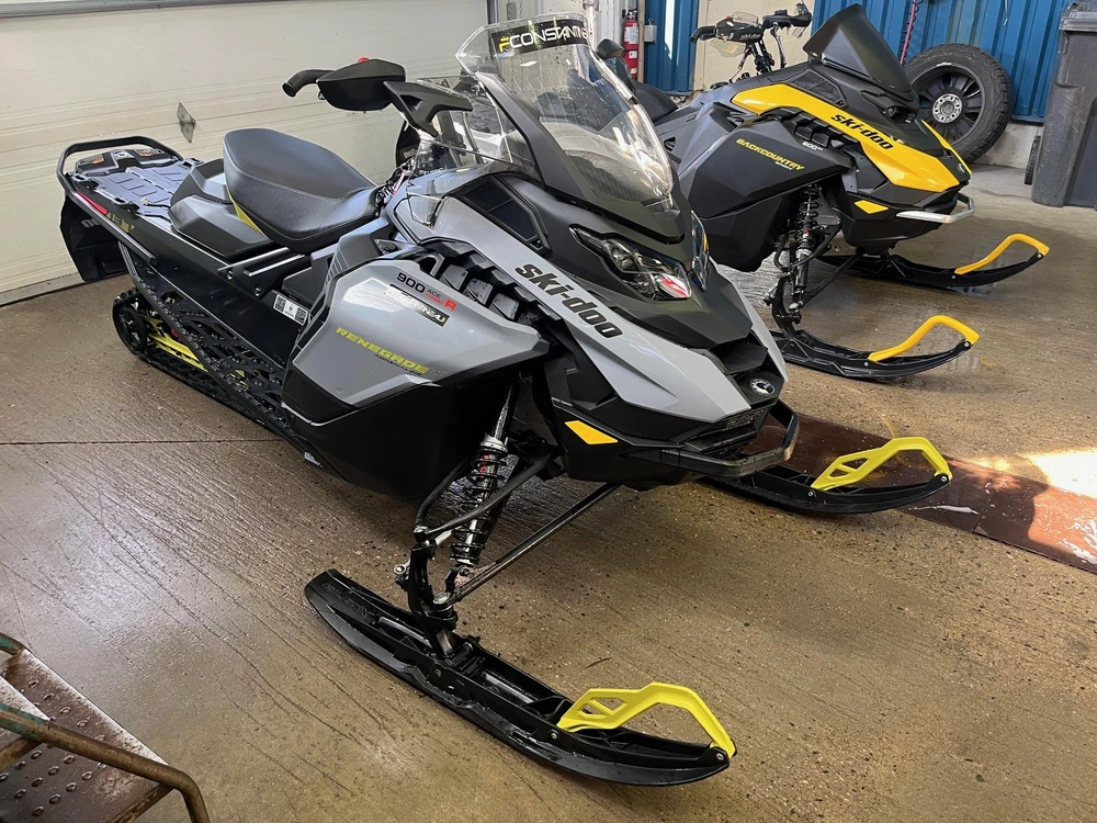 Ski-doo Renegade Adrenaline 900 Ace Turbor 2026 alt