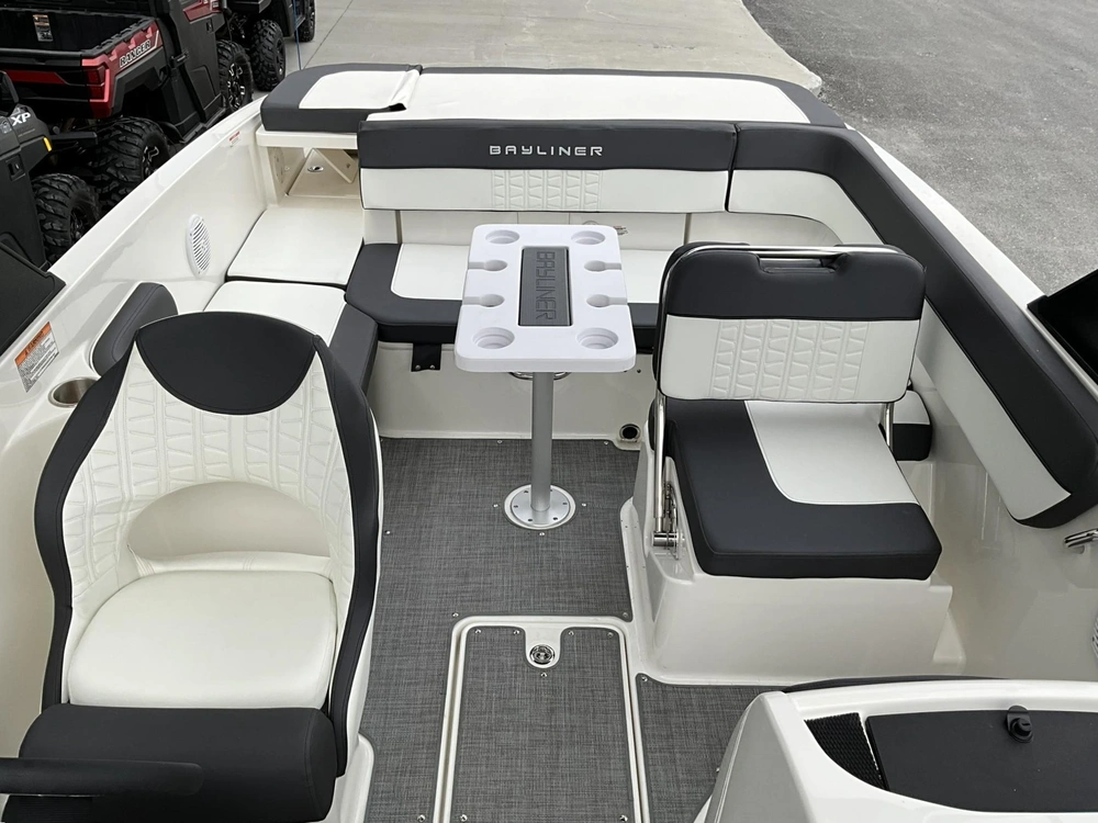 2021 Bayliner Vr6 alt