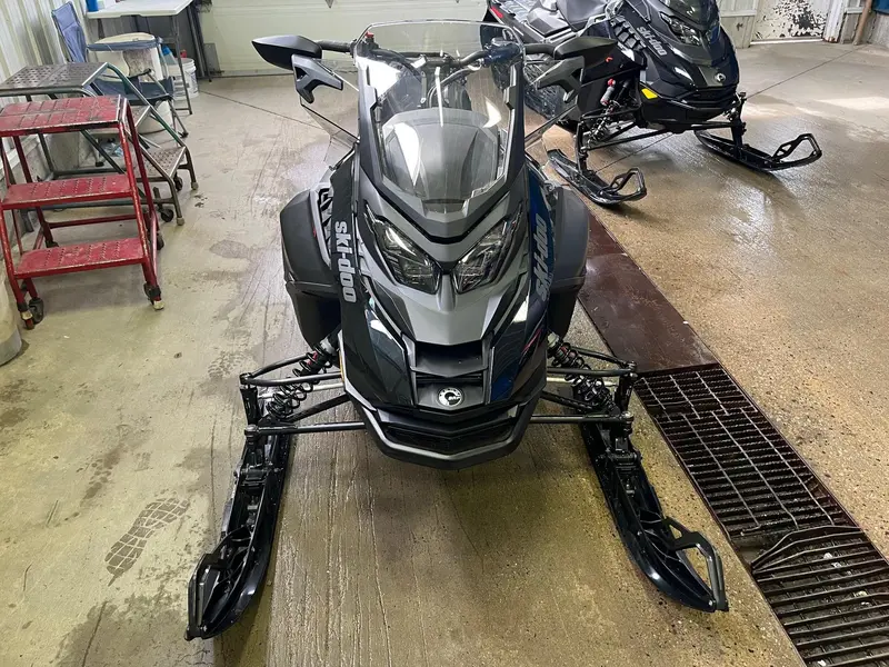 Ski-Doo Renegade Adrenaline 900 Ace TurboR 2026