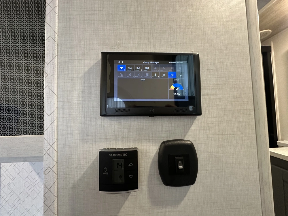 2024 Crusader Arrowhead 265mle alt