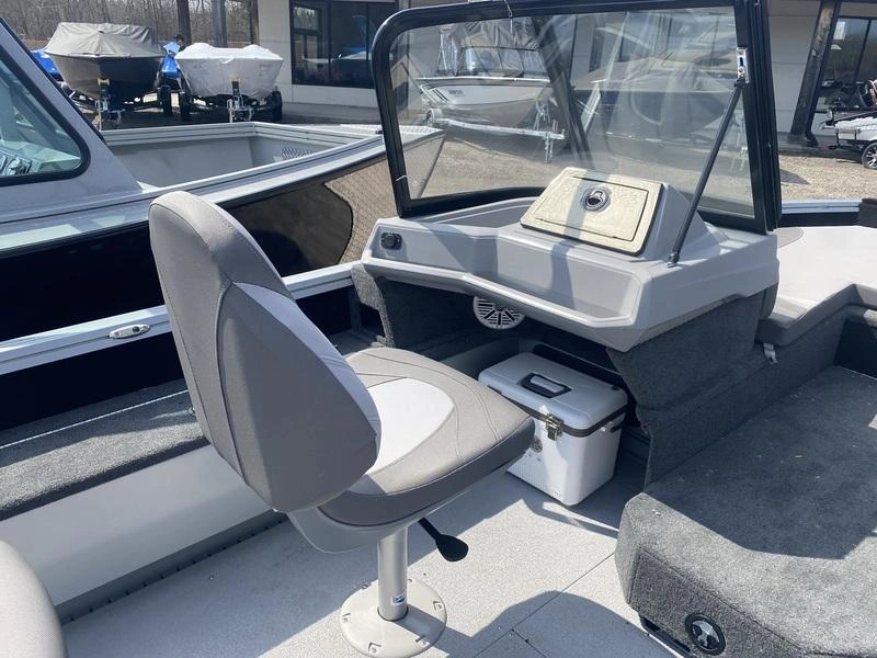 2023 Smoker-craft Adventurer 188 Fs alt