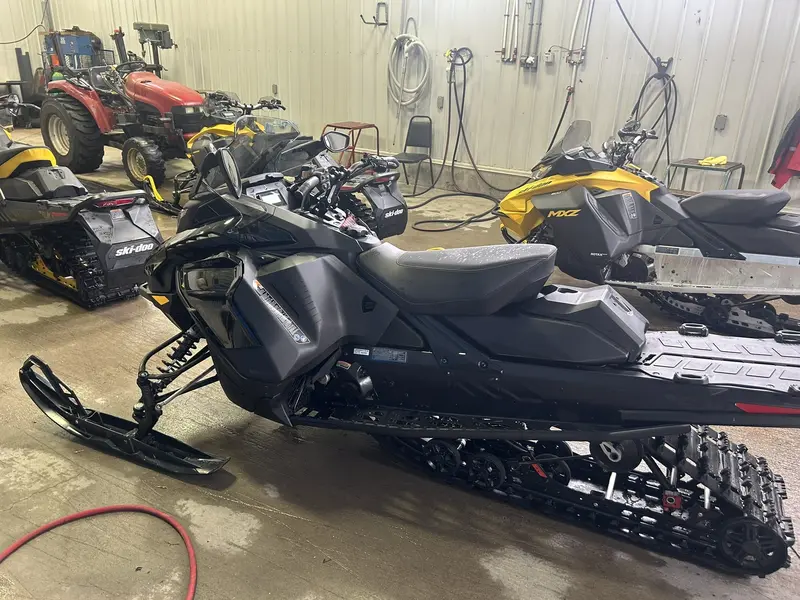 2024 Ski-Doo Renegade Adrenaline 900 ACE