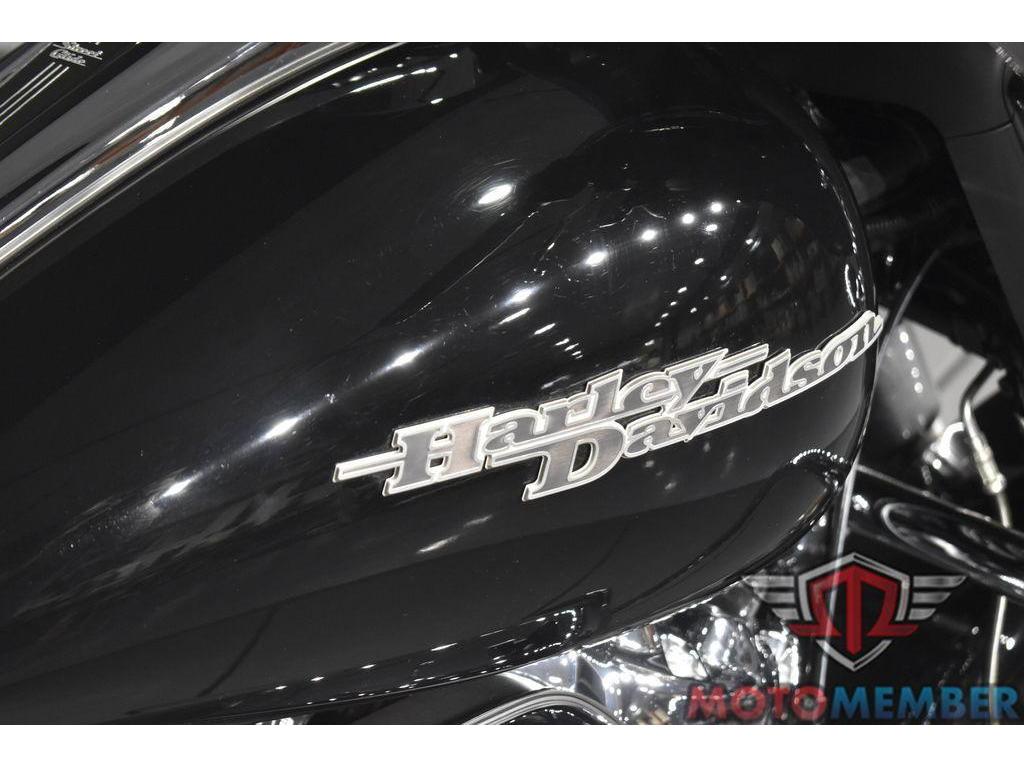 2020 Harley-Davidson Street Glide Base for Sale
