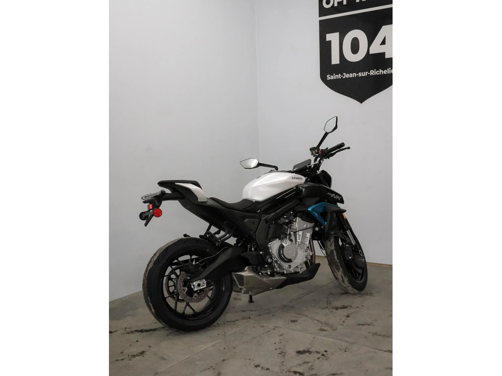 Cfmoto 675 Nk Blanc 2026 alt