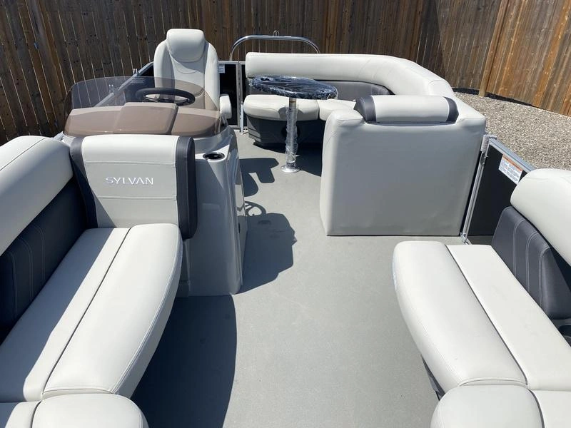 2025 Sylvan Mirage Cruise 818 Cruise alt