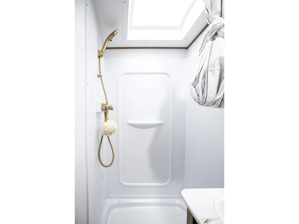 2026 Apex 187 Rb alt