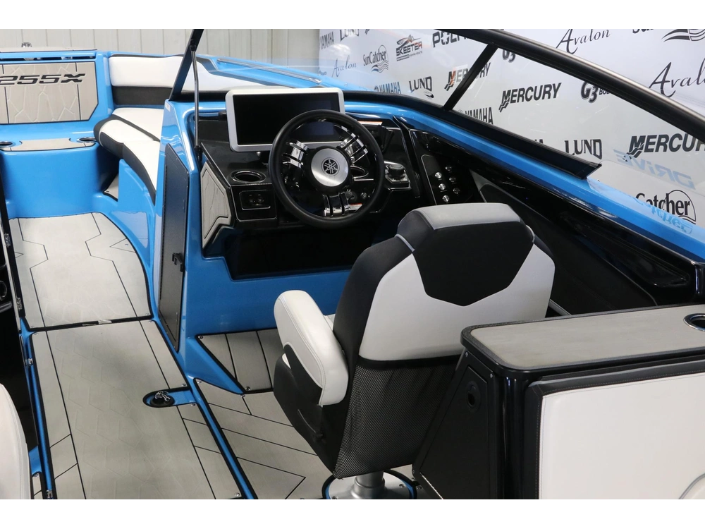 2022 Yamaha 255xd alt