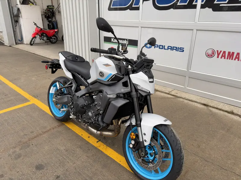 2026 Yamaha MT-09 thumbnail 5