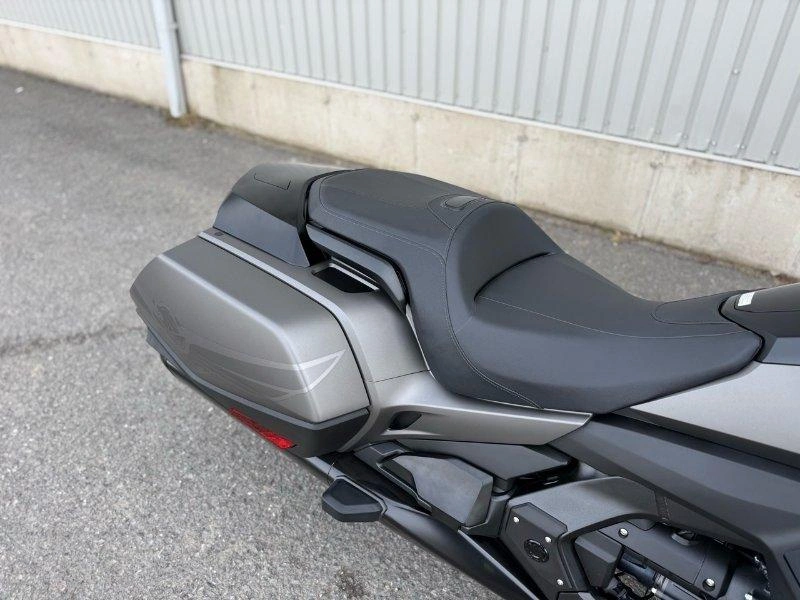 2026 Honda Gold Wing alt