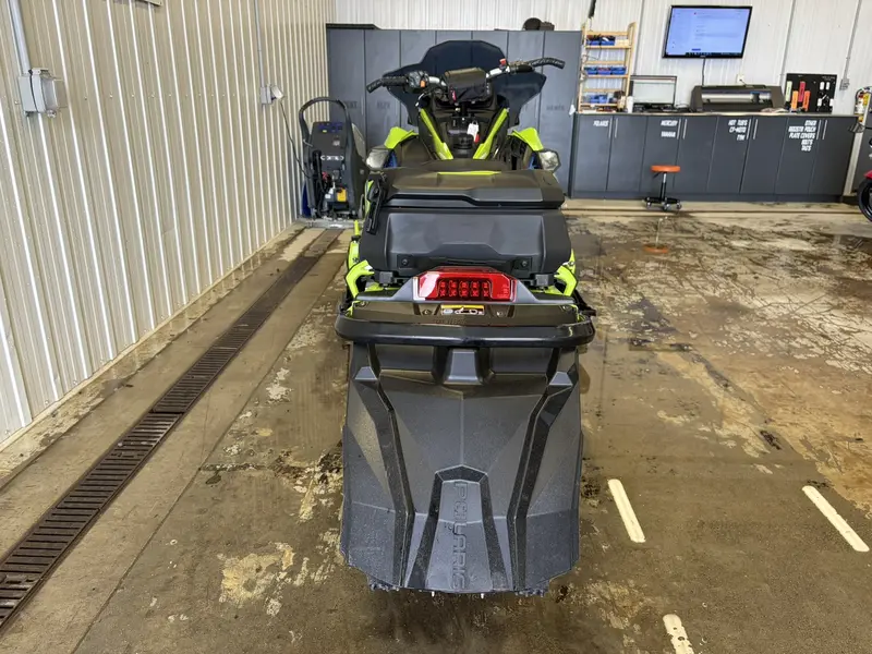 2026 Polaris BOOST INDY VR1 DYNMX 137