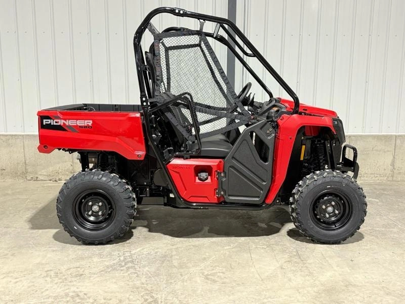 2026 Honda Pioneer 520 alt