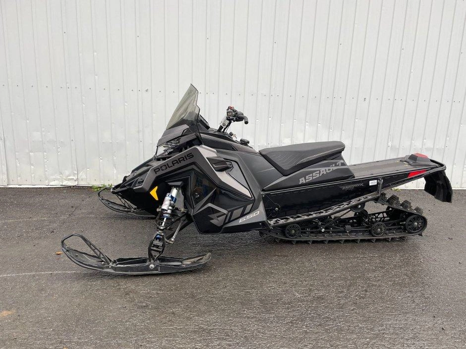 Polaris Polaris Snowmobile 650 Switchback Assault 146'' 2022 alt