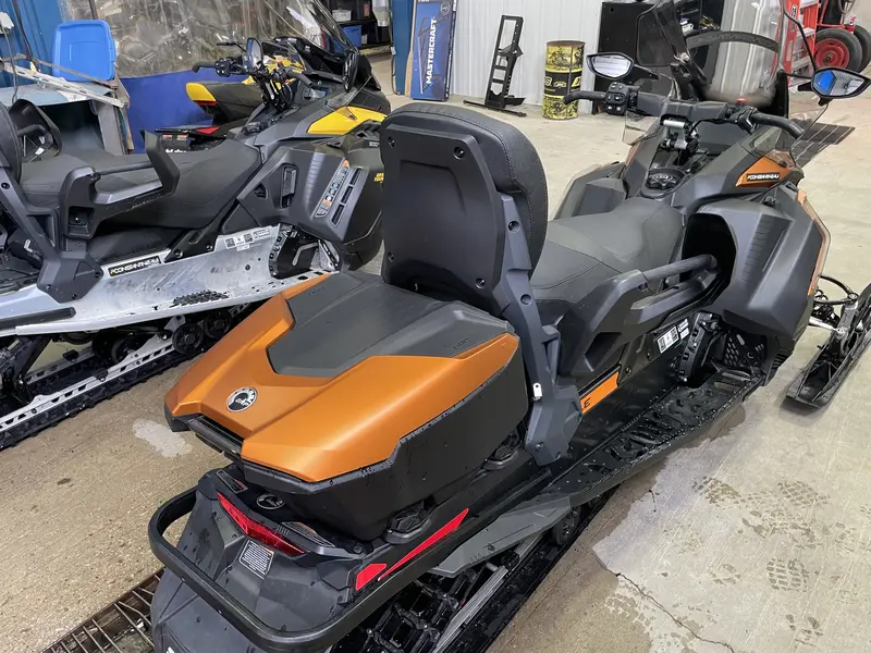2025 Ski-Doo Grand Touring LE 900 ACE Turbo R