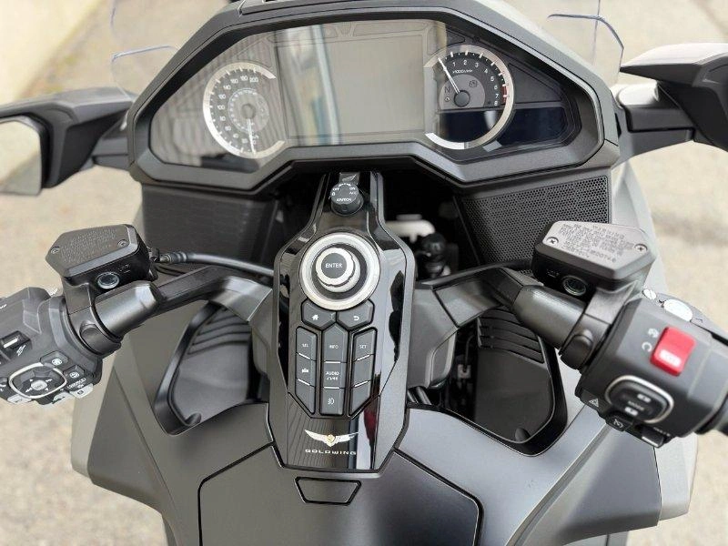 2026 Honda Gold Wing alt