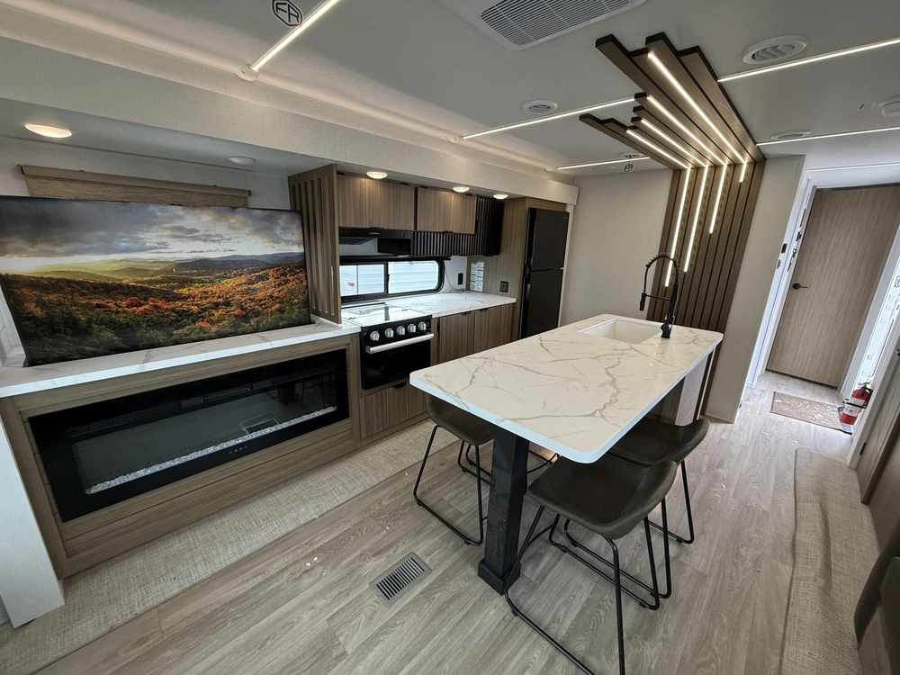 2026 Salem 270zen alt