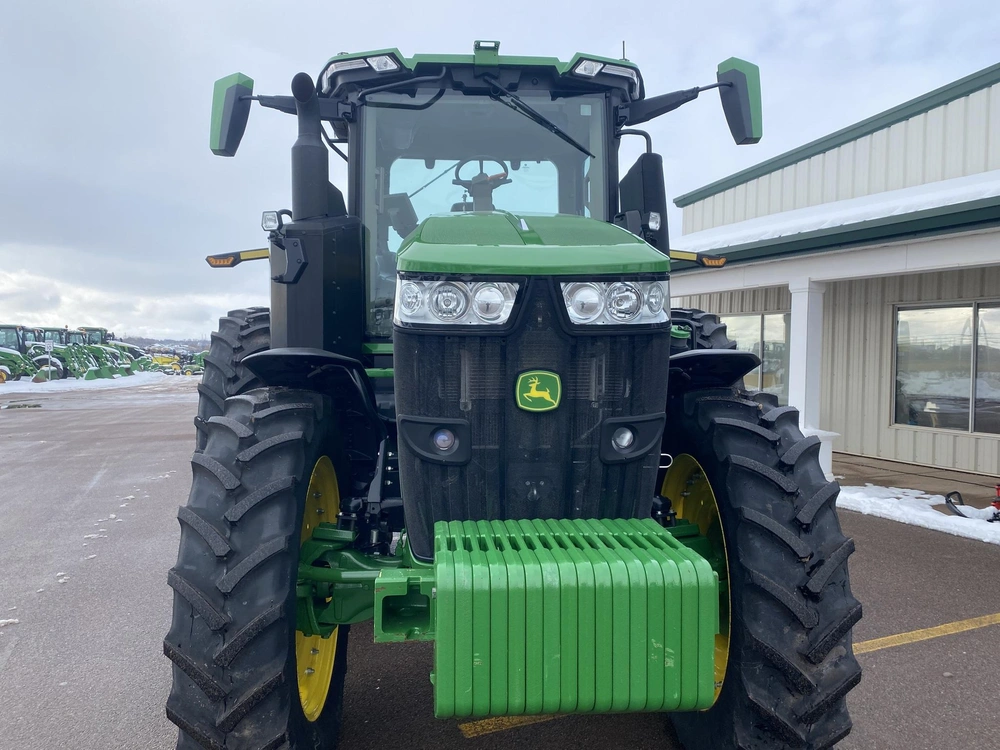 2023 John Deere 7r 210 alt