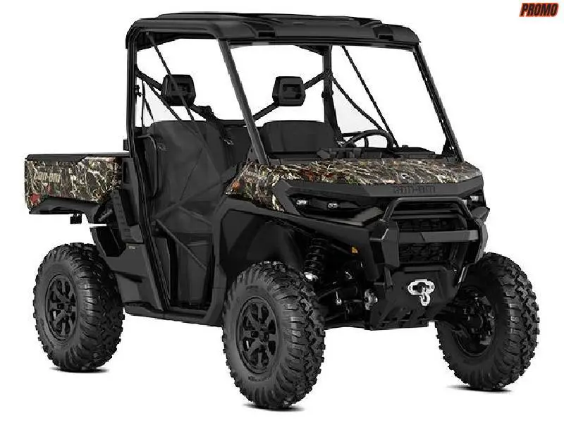 Can-Am Defender XT HD11 with 10.25 in. infotainment  2026