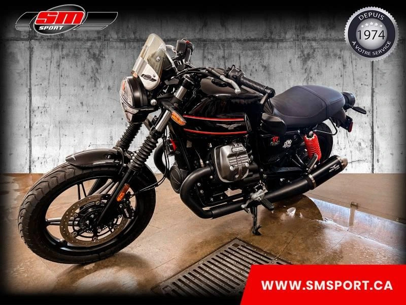 2023 Moto Guzzi Moto V7 alt