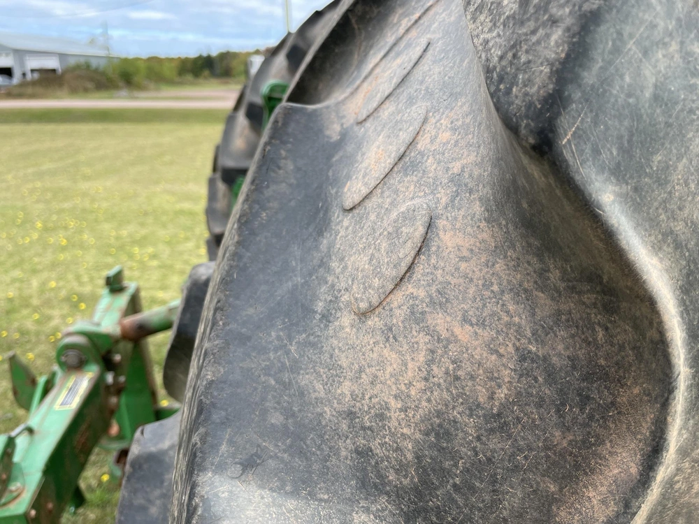 2014 John Deere 8295r alt