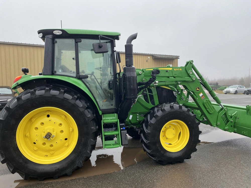 John Deere 6110m 2024 alt