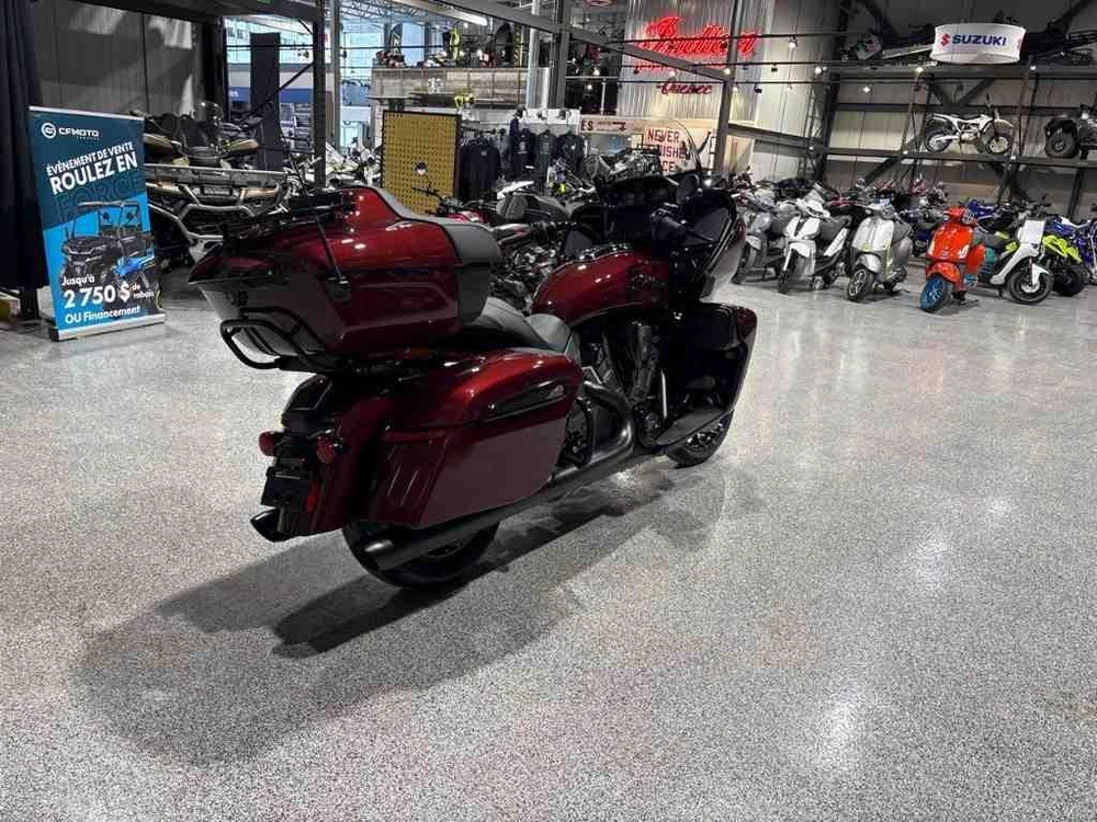Indian Motorcycle Pursuit Dark Horse + 112 Package 2026 alt