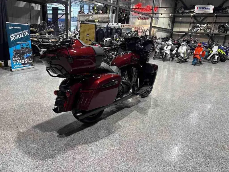 2026 Indian Motorcycle Pursuit Dark Horse + 112 Package