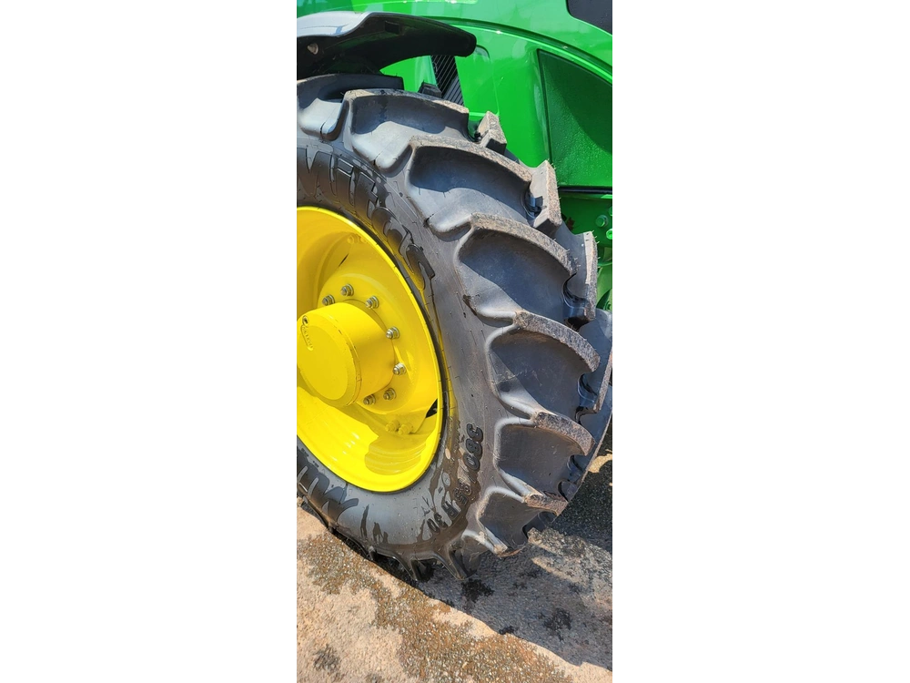 2023 John Deere 6r 155 alt