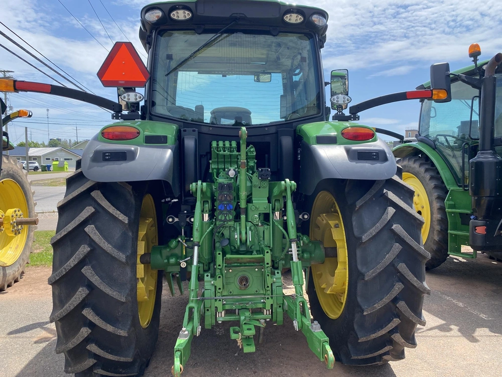 2023 John Deere 6r 155 alt
