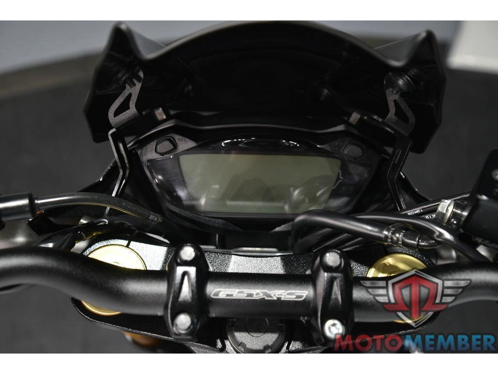 2023 Suzuki Gsx-s750z alt