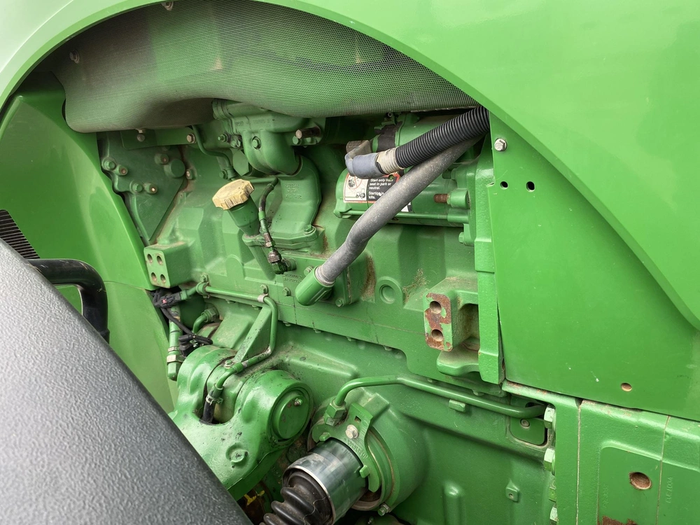 2014 John Deere 8320r alt
