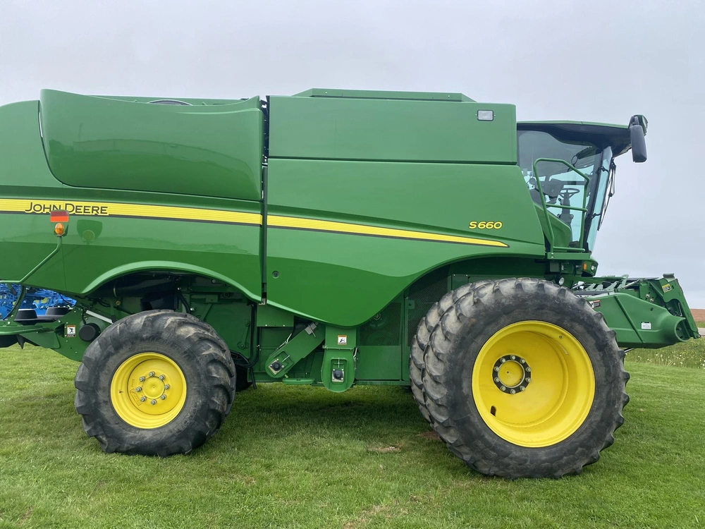 John Deere S660 2013 alt