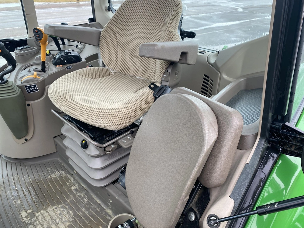 2024 John Deere 6120m alt