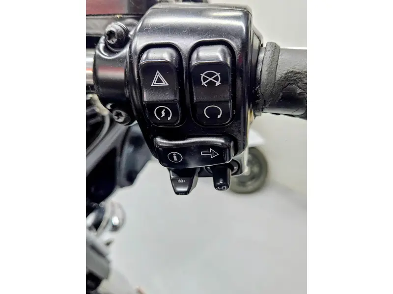 2016 Harley-Davidson FLHTK Electra Glide Ultra Limited FLHTK thumbnail 9